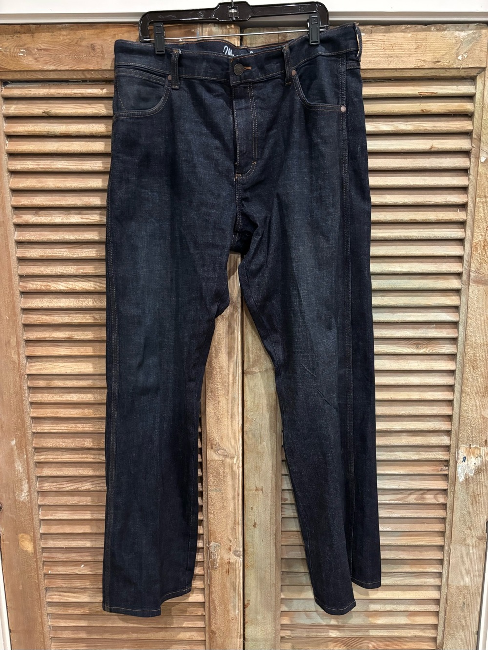 Men’s Wrangler Dark Indigo Straight Jeans